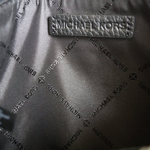 Michael Kors Jet Set LG TZ Wristlet MK Black - Picture 5 of 9